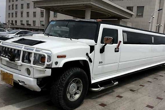 以前很多土豪“钟爱”加长车，为什么现在很少有人买了？