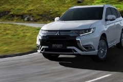 260匹马力，进口发动机，这些合资SUV14万不到，国产拿什么拼？