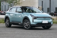 加块屏幕就要1万2？买车选这些配置，分分钟被人笑话