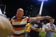 “路怒”暴发！河池2名司机闹市区蛇形走位恶意别车，双双受罚