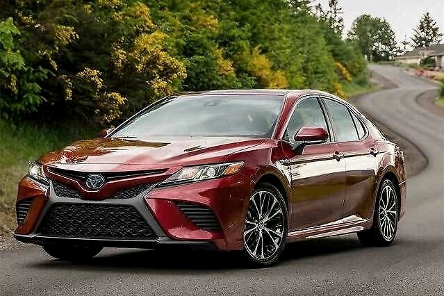 彻底解救停车困难？丰田申请新专利，原地掉头、横向移动要成真