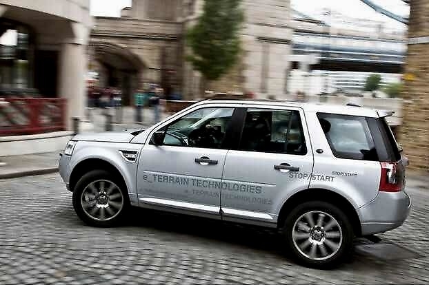 车生活中最让人恼火的四件事，摊上一件都难受，甚至会违法