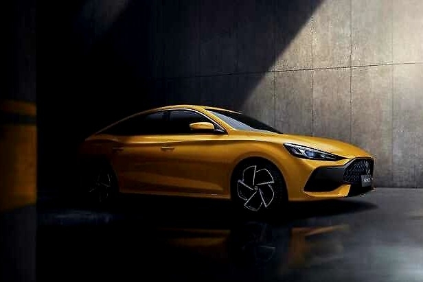 潮跑全新MG5动力曝光，提供1.5T及1.5L两种动力选择