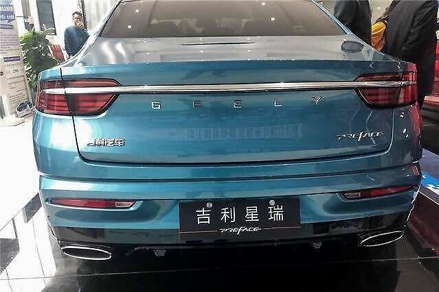 探店吉利星瑞，空间、质感都还不错，就是提车至少要等1个月