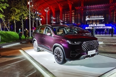 瑞虎8 PLUS正式上市 雷佳音种草座驾/售12.49-15.99万