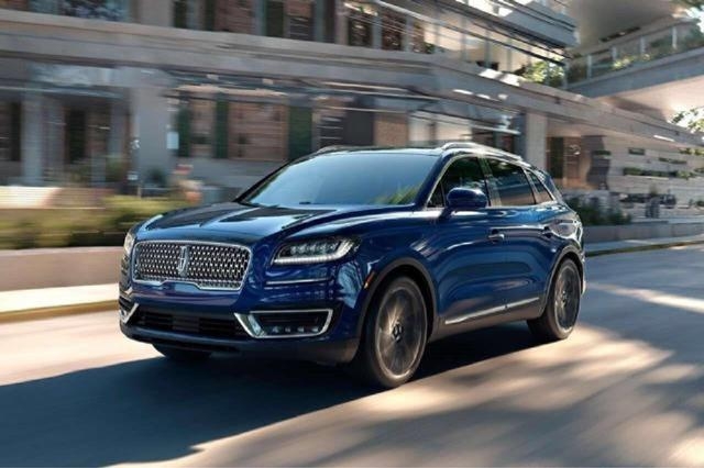 手持50万想要豪华，若你对BBA审美疲劳，选这4款肯定不会错