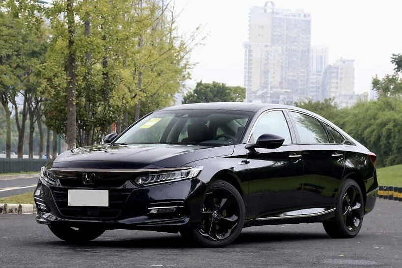 23.98万的限量版雅阁值得买吗？看完外观，有人心动了