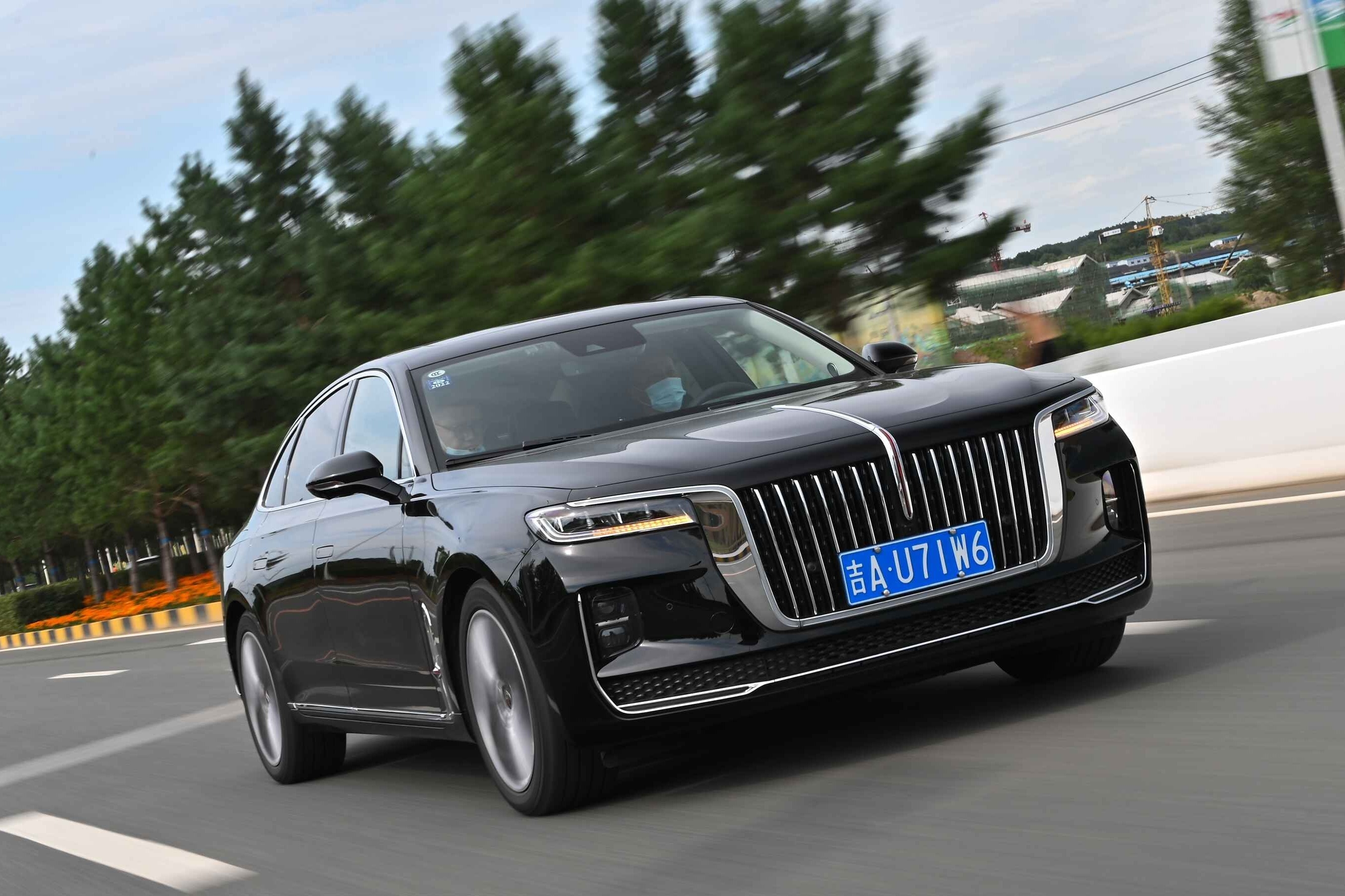 红旗H9比奥迪A6卖得还好、卖得更贵？网友是这么说的