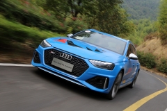 新奥迪RS4 Avant：“雅”可风流潇洒，“痞”则玩世不恭