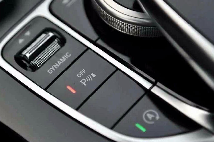 买车时这几款配置就别加装了，土豪也后悔闲置