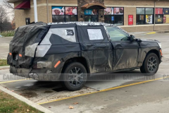 Jeep全新一代大切诺基谍照 将采用三排布局