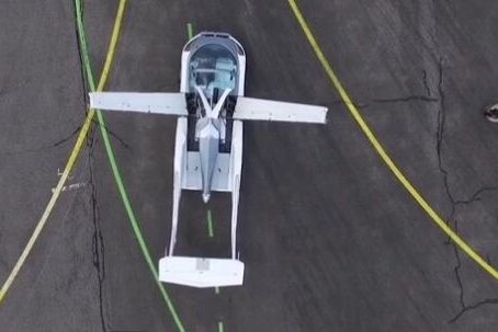 最新飞行汽车来了：3分钟内变成飞机 已在斯洛伐克2次试飞成功