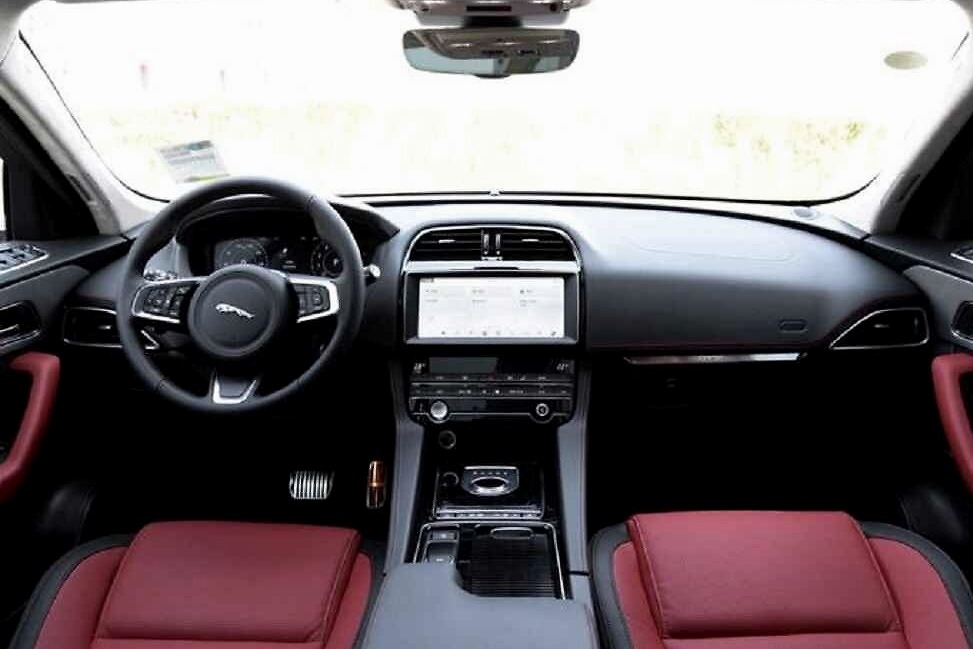 降幅10万起，当下优惠力度超大的3款豪车，原来它离我们这么近