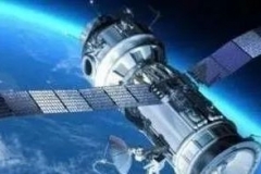 大批坦克从班公湖消失，印度急调卫星却一无所获，俄：这就是差距