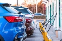 混动车真“省油”吗？算了一笔账，车主都说上当受骗了