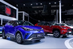 2020广州车展：一汽丰田RAV4荣放双擎E+、奕泽IZOA双擎中国首发亮相