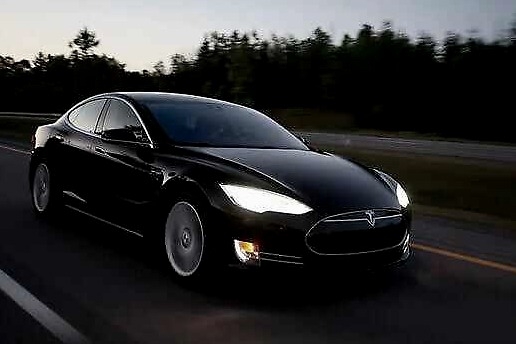 特斯拉的自动驾驶：出车祸你得背锅，我无责任！