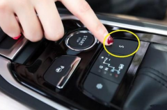 交警说的没错，市区尽量不要用运动档！但不是说手动模式