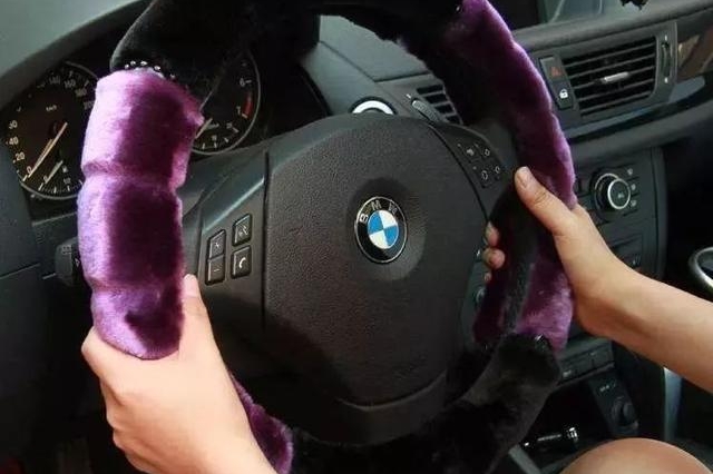 鸡肋的4大汽车用品，花钱还成了累赘，偏偏很多人甘愿掏钱买