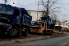 9死4伤！河南一货车与送葬人群相撞，肇事车主已被控制