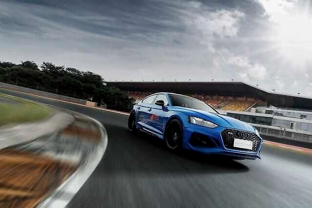 赛道露獠牙 奥迪RS家族展现出的狂暴与温顺！