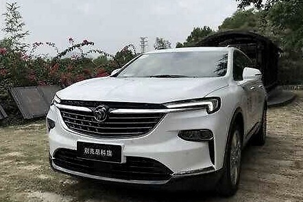 昂科旗扛不住了，从29.99万降到21.99万，还看什么途昂