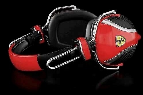 劳斯莱斯送万元雨伞，法拉利送耳机，买豪车都送哪些壕礼？