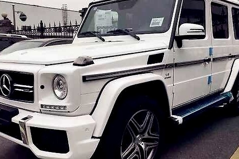 配三把锁的硬派越野都很贵？ 十几万起价可好 还有坦克掉头