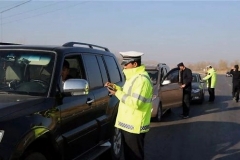 驾车忘带驾驶证就是“无证驾驶”？交警：能拿出这个，就不算！