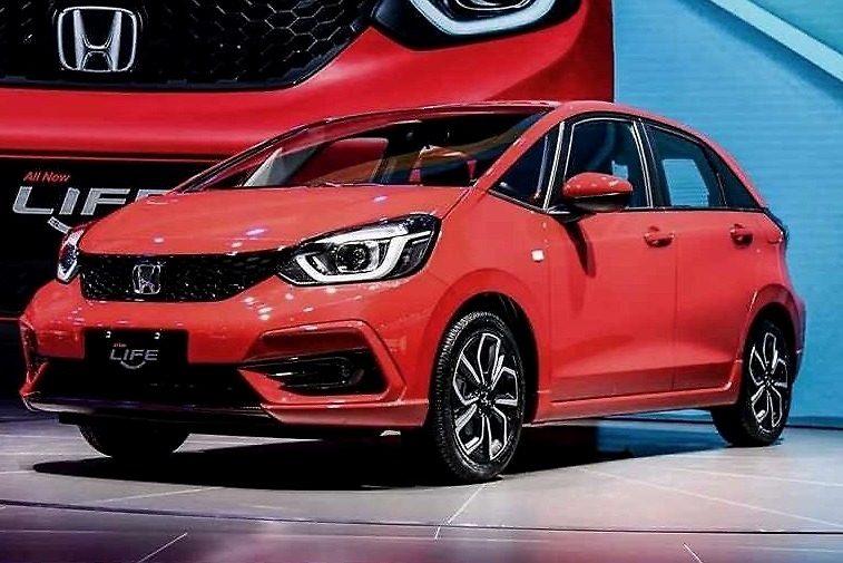 年轻人的错峰逻辑蔓延，好猫、欧尚X5、来福酱避开车展上市