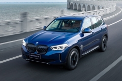 试驾华晨宝马iX3：有一种创新，它藏在骨子里