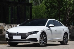 20多万的预算，大众CC和丰田凯美瑞，谁的实力更胜一筹？