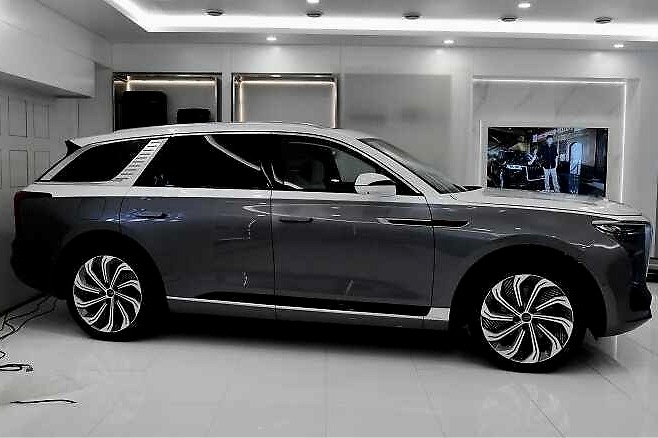 顶配75万元，红旗版“库里南”E-HS9将于12月4日上市