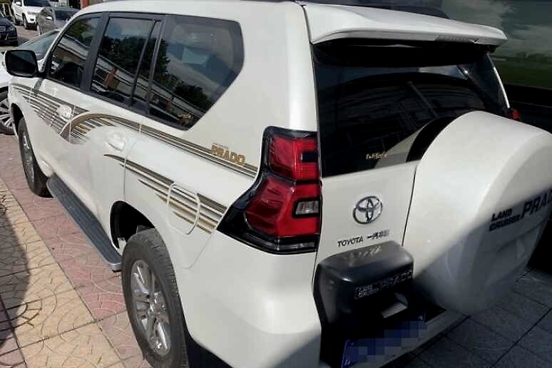 三年10万公里的丰田普拉多 二手残值还剩多少