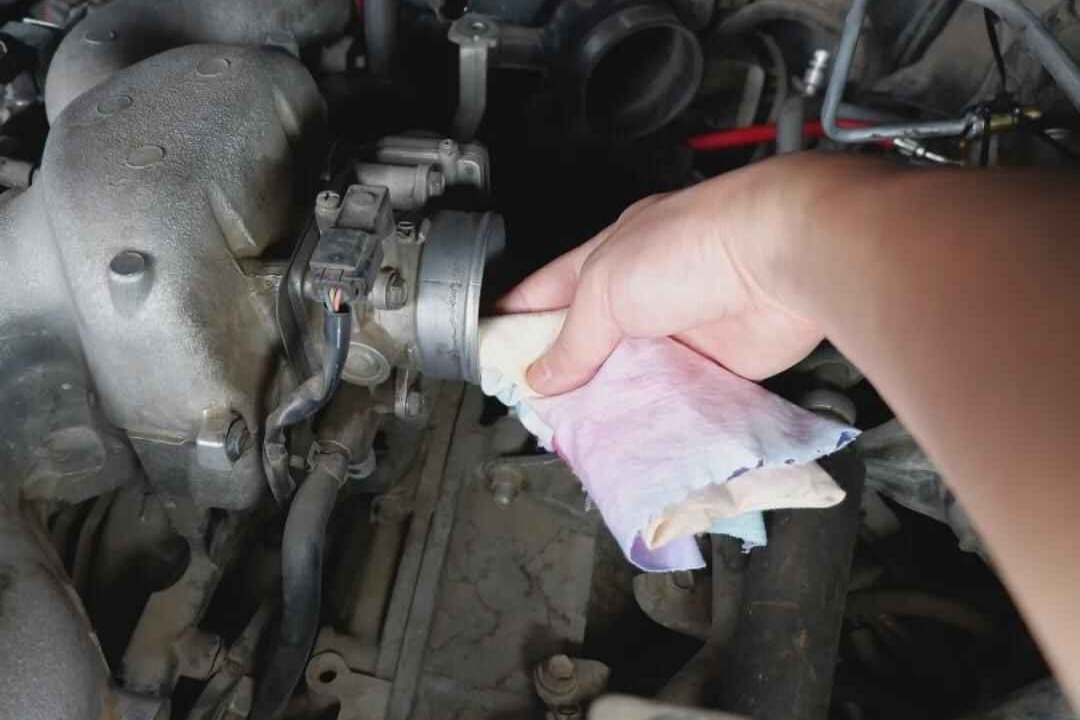 4S店离职修理工讲述保养内幕，这3项真没必要做，能省不少钱