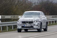 全新一代宝马X1插混版路试谍照曝光 采用最新设计语言