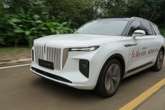 试驾体验红旗E-HS9 新中式旗舰全尺寸纯电SUV