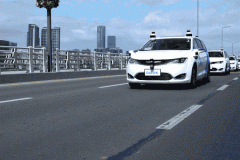 驾驶证白考了？国产无人出租车上路测试，无人驾驶时代来了