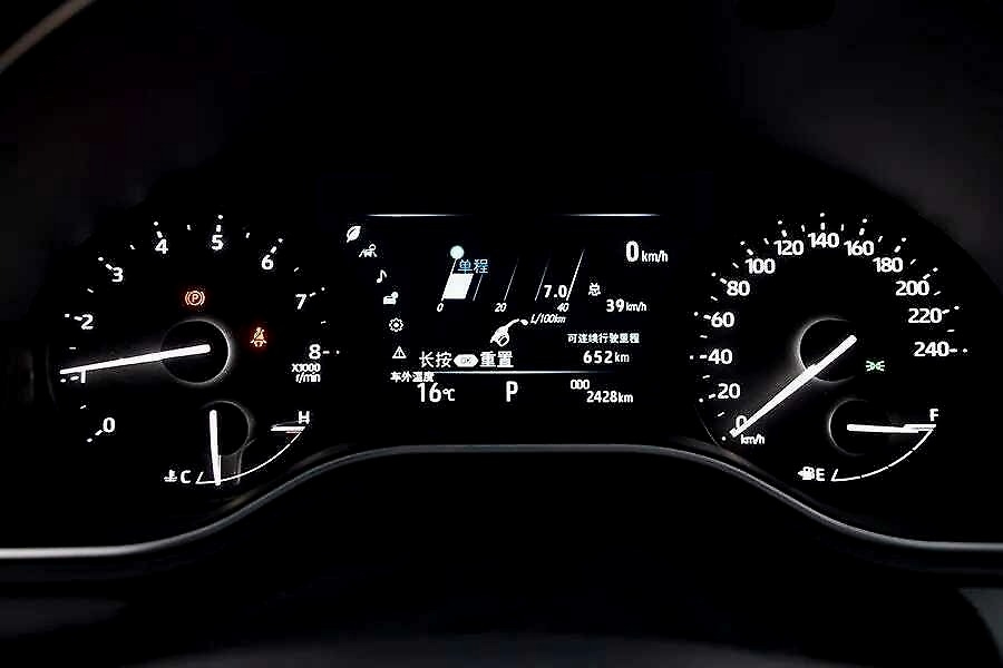 究竟是大号凯美瑞，还是丰田版雷克萨斯？