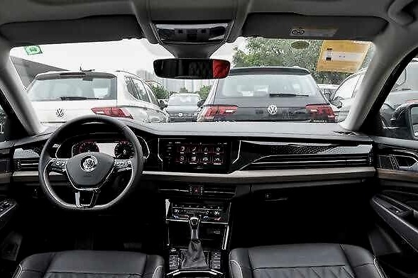 新款帕萨特值得入手吗？开了几个月的年轻车主，只说真话