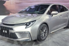 丰田“大号”雷凌曝光！尺寸超速腾，搭2.0L发动机，明年7月开卖