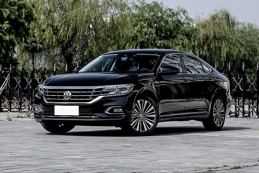 20多万买中型轿车，我更推荐你选帕萨特，而不是迈腾、凯美瑞！