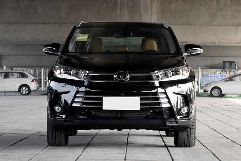 比老款顶配贵1.9万，变得更豪华的汉兰达百万纪念版值这个价？