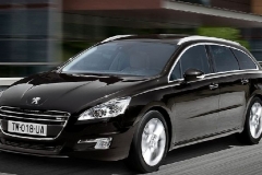 公路旅行车代表作：奥迪A4 Avant和沃尔沃V60，谁更适合国人呢？