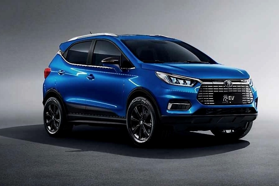 新款比亚迪元实车曝光，新车前脸大变，更加“新能源化”