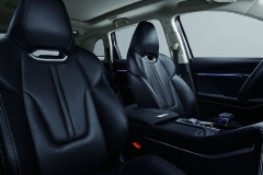 15万国产SUV最优选择，销量“爆炸”，产品力不输合资