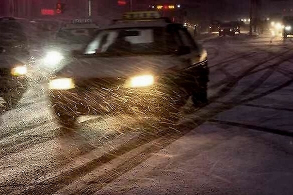 积雪覆盖交通标线导致压线算违章吗？交警：要看这几点