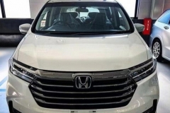 本田新款奥德赛实拍！内饰换大尺寸悬浮屏，搭2.4L引擎+CVT