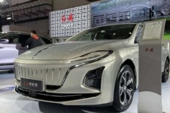 红旗E-QM5实车首秀 NEDC续航里程可达431公里