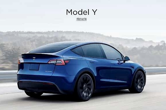 特斯拉Model Y官降16万元：韭菜不割了，就为了交个朋友？